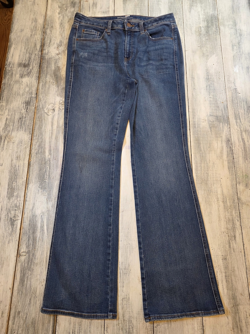 Chico's Women's Define Me Flare Dark Blue Mid Rise Jeans sz 8R